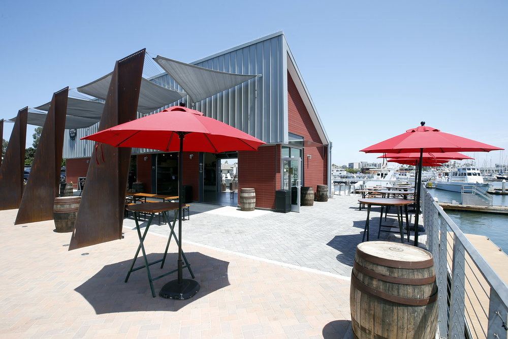picture of eppig brewing tasting room in point loma